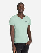 T-shirt - dekolt serafino - jasny zielony