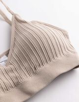 Brassi&egrave;re - principalement sans coutures - beige