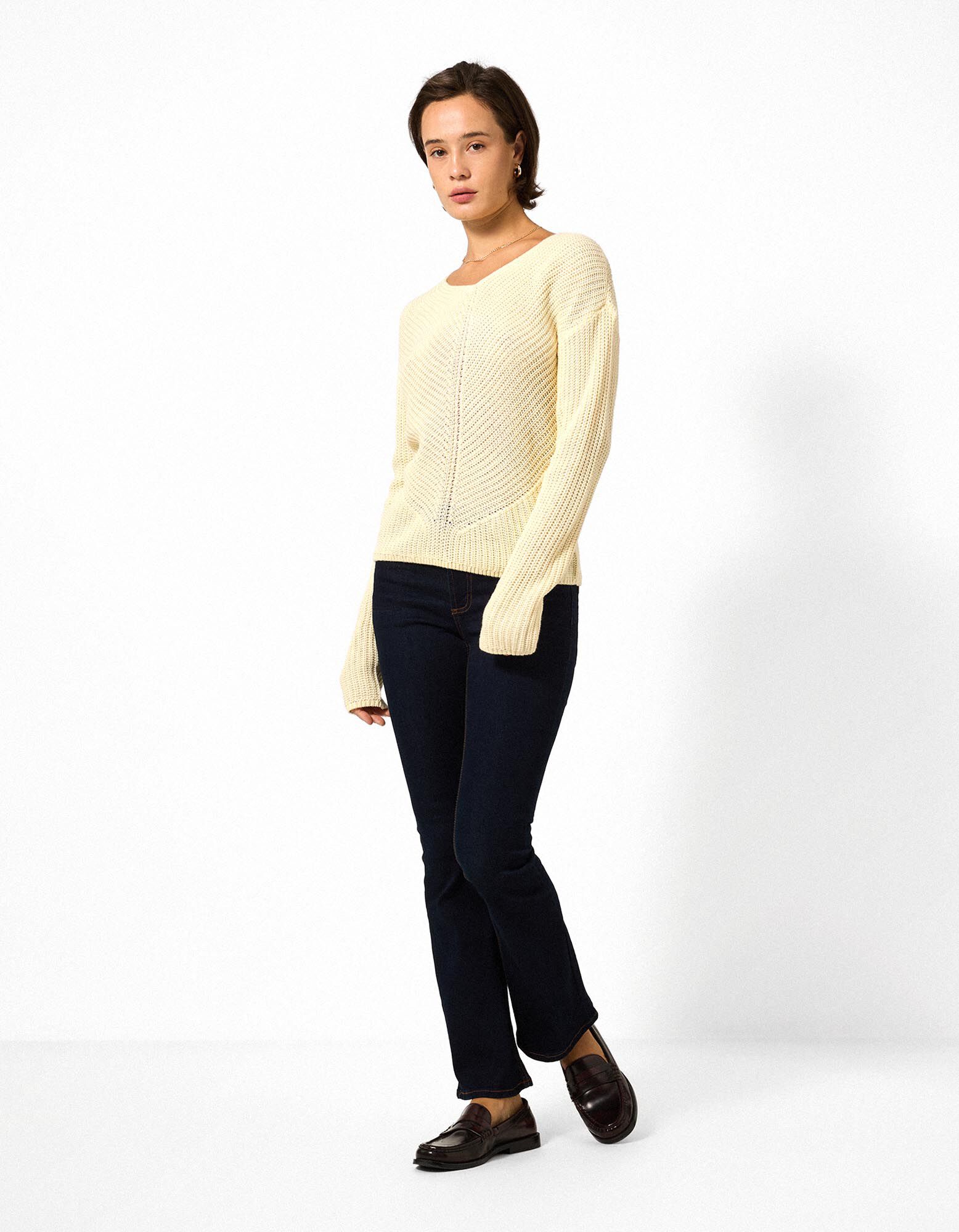 Strickpullover - V-Ausschnitt - Gelb