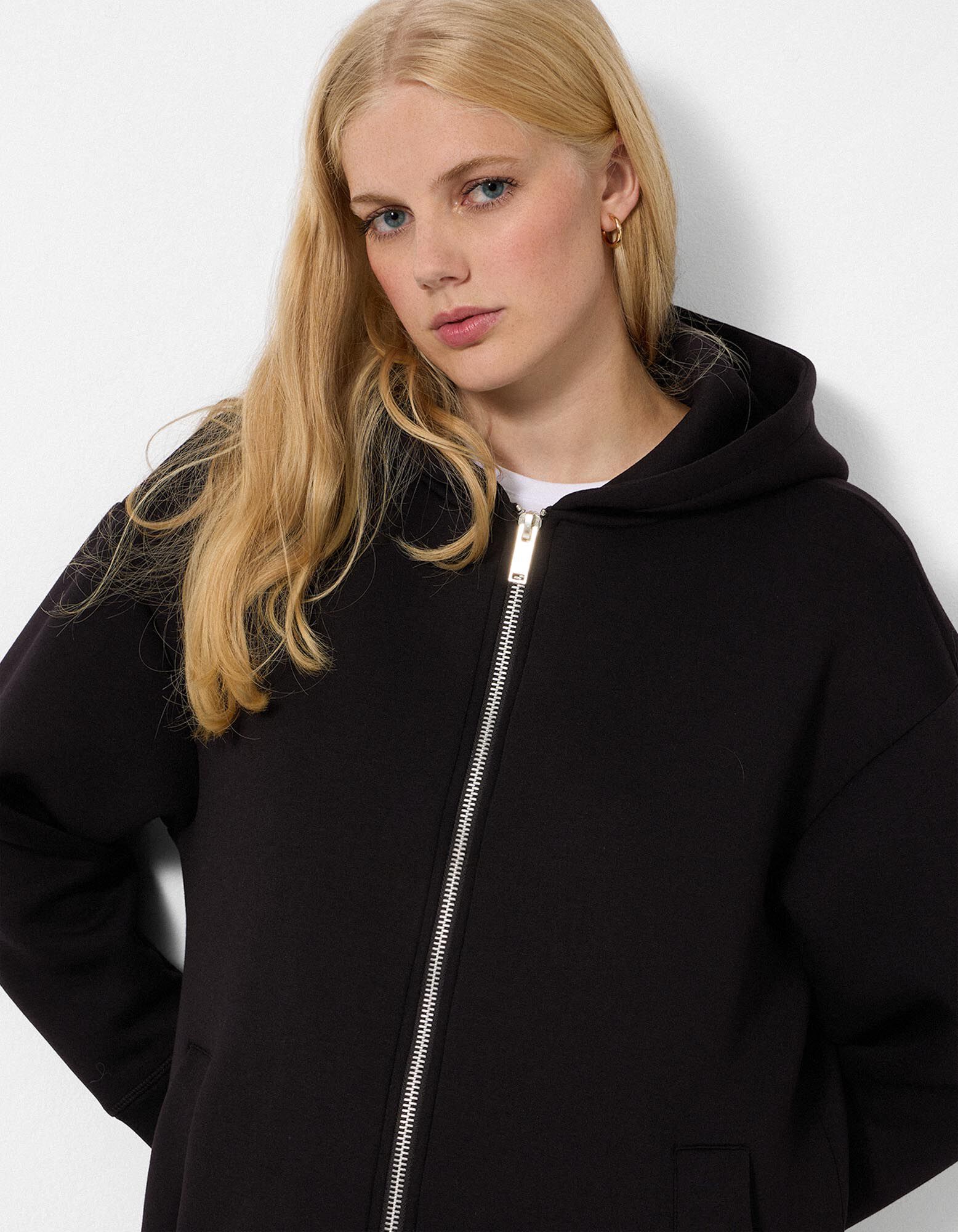 Sweatjacke - Kapuze - Schwarz
