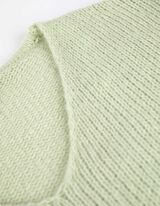 Pleteni pulover - V-izrez - zeleno