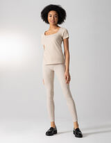 T-shirt - Scollo squadrato - beige