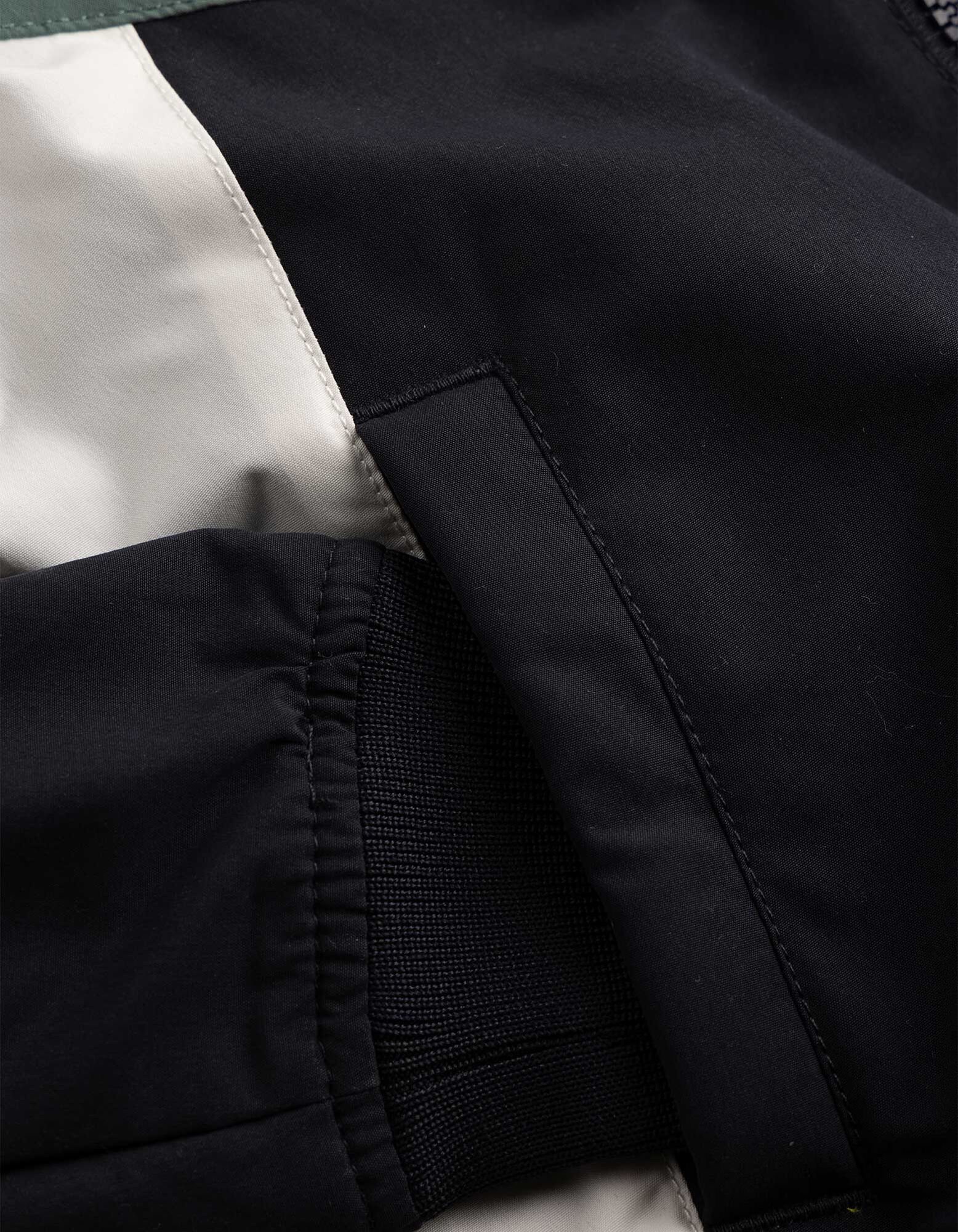 Windbreaker - Color-Blocking - Dunkelgr&uuml;n