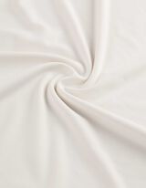 T-shirt - Scollo alla carmen - bianco