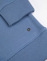 Trikotažinis megztinis - Apskrita iškirptė - sviesiai melynas