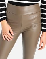 Nadr&aacute;g - Műbőr - s&ouml;t&eacute;tz&ouml;ld