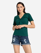 T-s&auml;rk - V-kaelus - tumeroheline