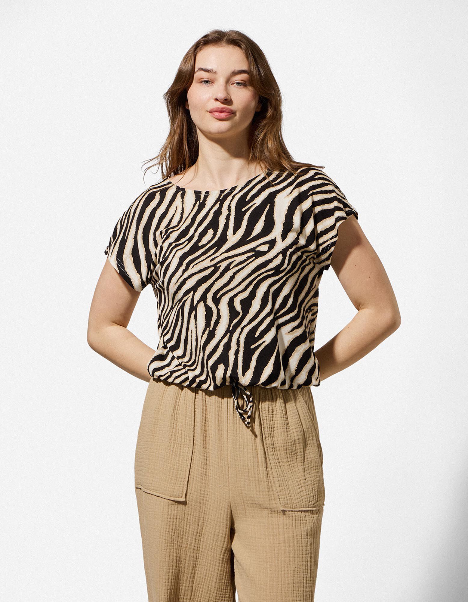 T-shirt - Fantasia floreale - beige