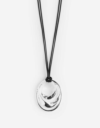 Řetízek  - Amulet - cerná