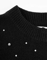 Pleten&yacute; sveter - Ozdobn&eacute; perly - cierna