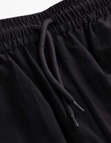 Sportovn&iacute; kalhoty - Vodoodpudiv&aacute; - cern&aacute;