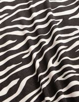 T-shirt - Zebrapatroon - zwart