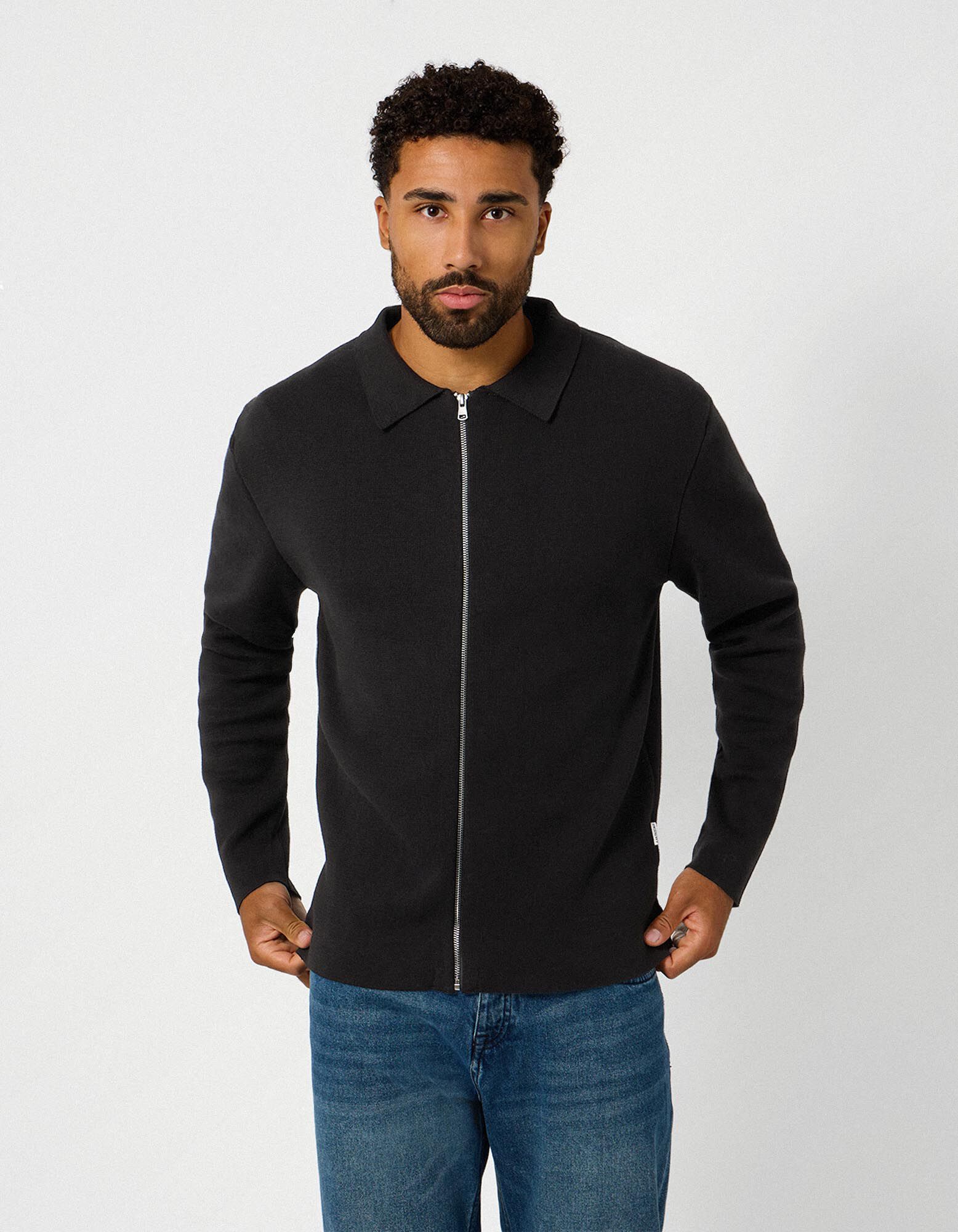 Strickjacke - Rei&szlig;verschluss - Schwarz