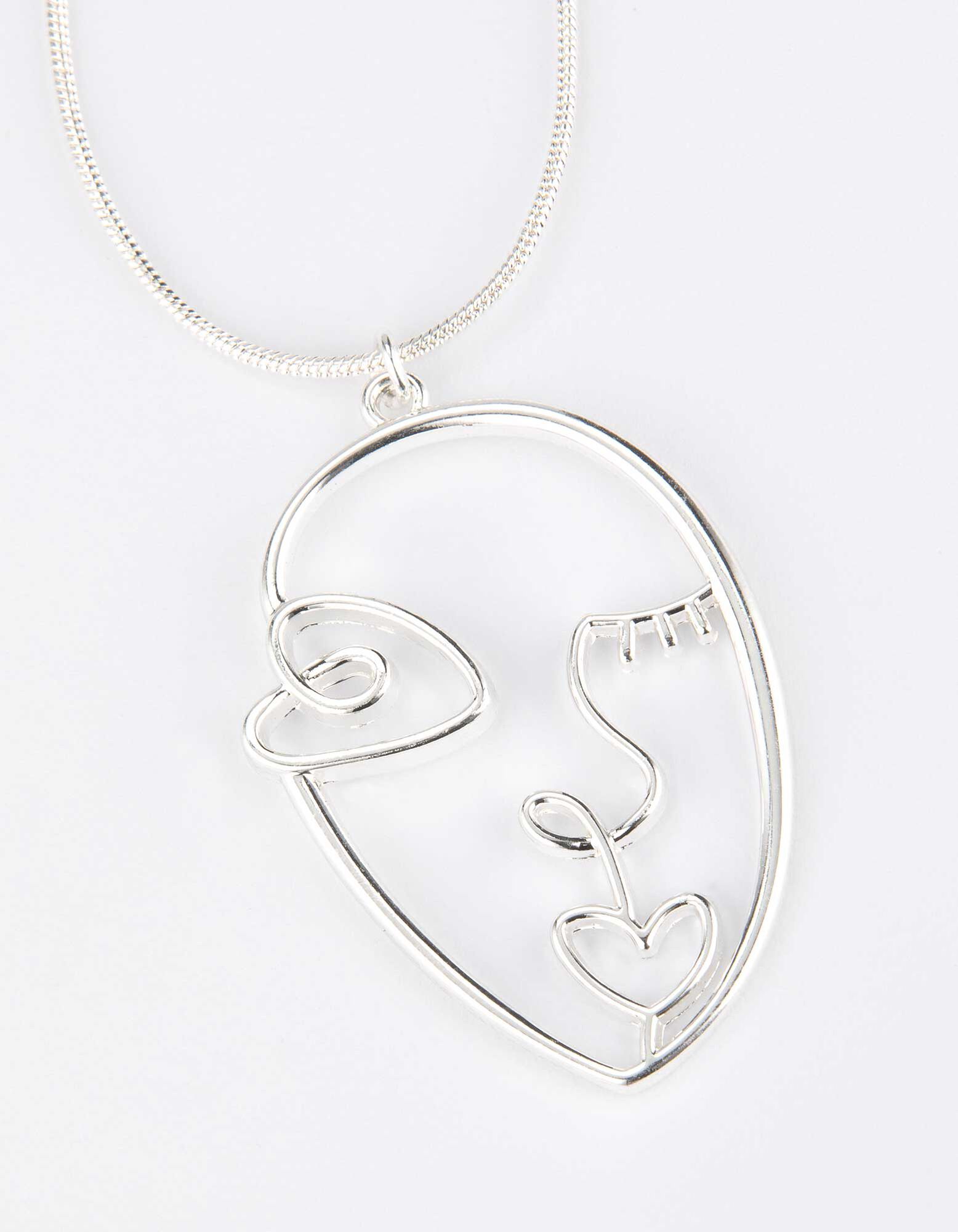 Collier - D&eacute;tails m&eacute;tallis&eacute;s