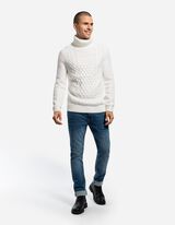 Pul&oacute;ver - k&aacute;belk&ouml;t&eacute;s - b&eacute;zs