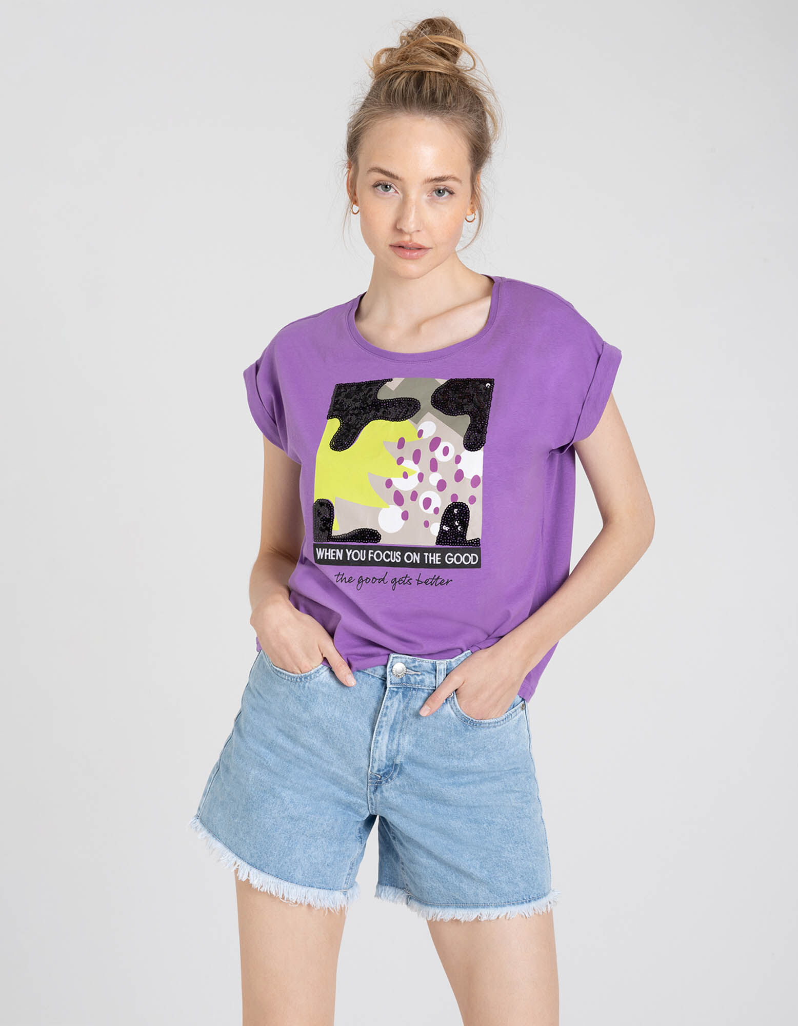 T-shirt - Ornement paillet&eacute; - Lilas