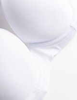 biustonosz pod T-shirt - wyściełane miseczki - bialy