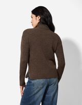 Pleteni pulover - braon