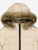 Parka - vetth&uuml;lgav - beezh