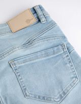 Džinsai - Prigludę - sviesiai melynas