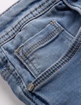 Jeans hlače - Učinki pranja - svetlo modra
