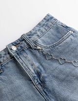 Short en jean - D&eacute;tail de cha&icirc;ne - Bleu