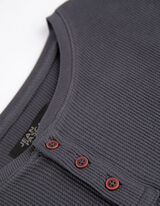 Tričko s dlhými rukávmi - Henley výstrih - tmavoseda