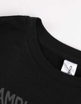 Feliratos nyomott minta - fekete