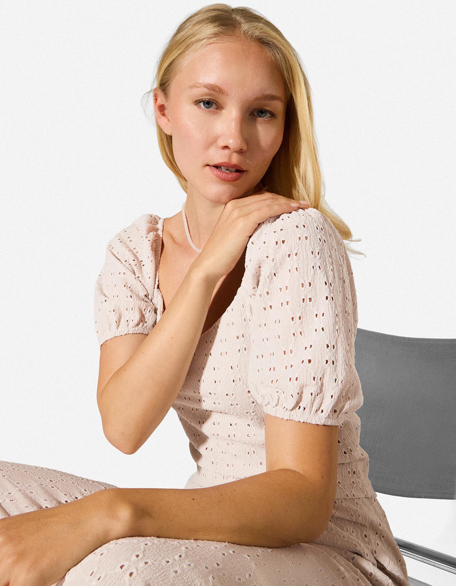 T-Shirt - Lochspitze - Beige