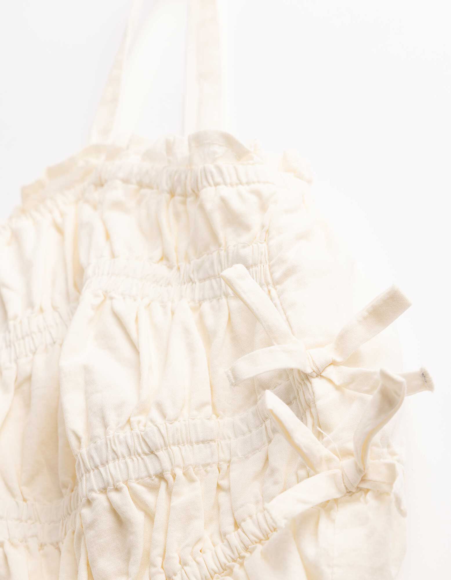 Blouse - N&oelig;ud appliqu&eacute; - blanc