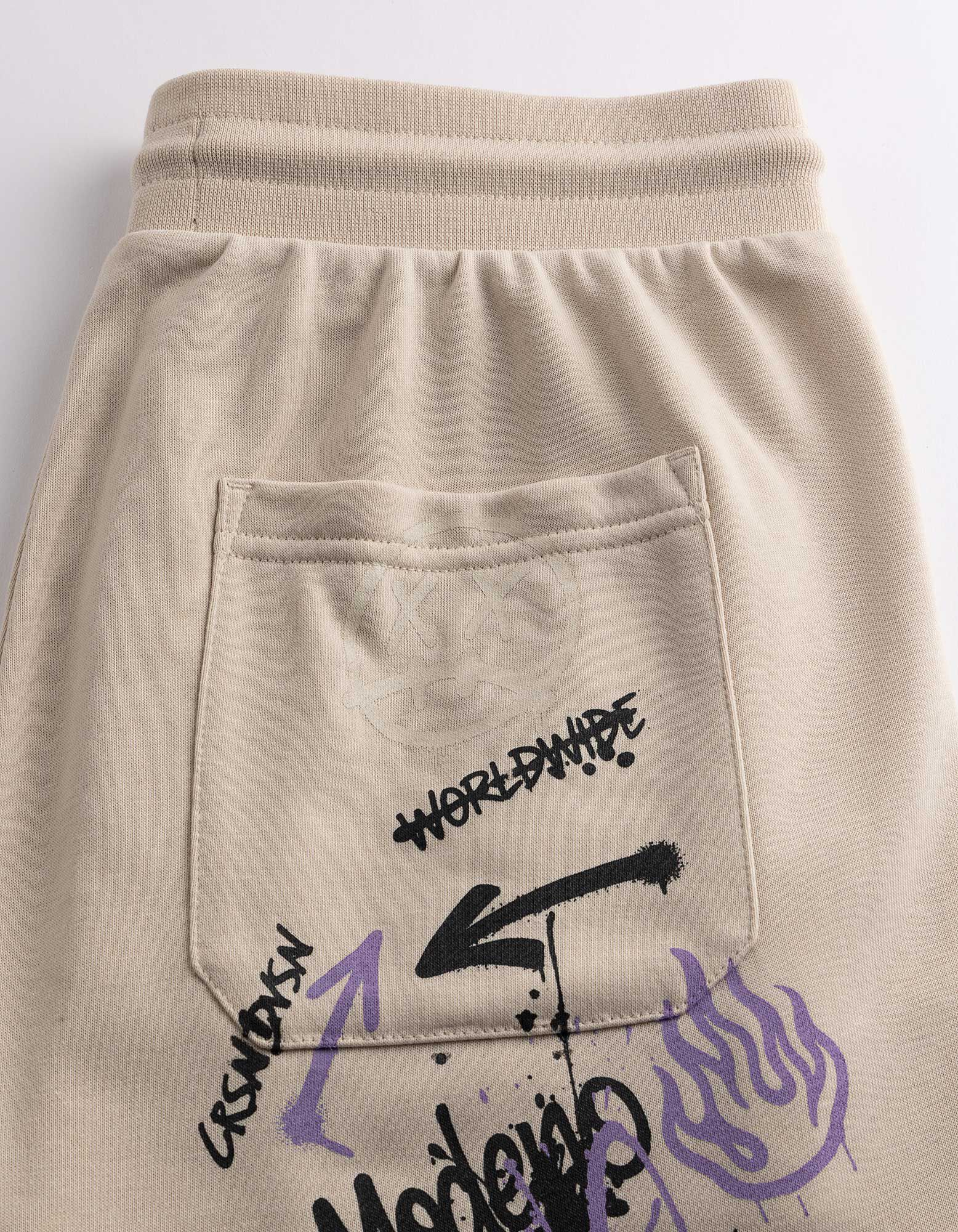 Shorts - Allover-Print - Beige