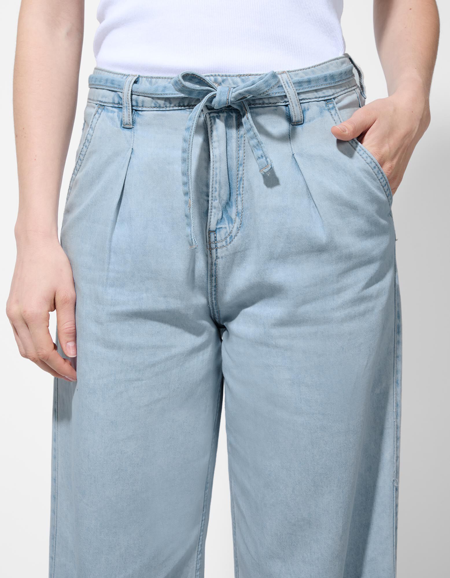 Basic Jeans - Bleached-Denim - hellblau