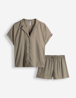 Pyjama Set aus Shirt und Shorts - Leinen-Optik - dunkelgr&uuml;n