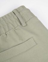 Nadr&aacute;g - Norm&aacute;l derek&uacute; - vilagos zold