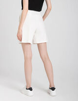 R&ouml;vidnadr&aacute;g - Sz&eacute;les fazon - feher