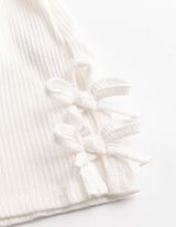 T-Shirt - Schleifenapplikation - wei&szlig;