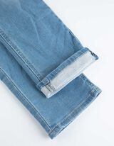 Jeans - Wascheffekte - hellblau