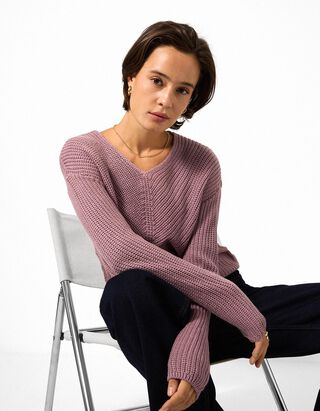 Strickpullover - V-Ausschnitt - Beere