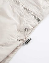 Jakk - Pingutusn&ouml;&ouml;riga serv - beezh