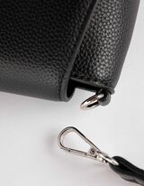 Geantă de umăr - Clapetă cu buton - Negru