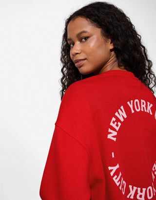 Sweatshirt - Afdrukken achteraan - rood