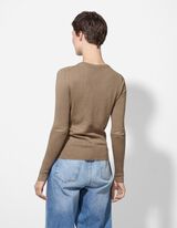 Strickpullover - Zierknöpfe - braun