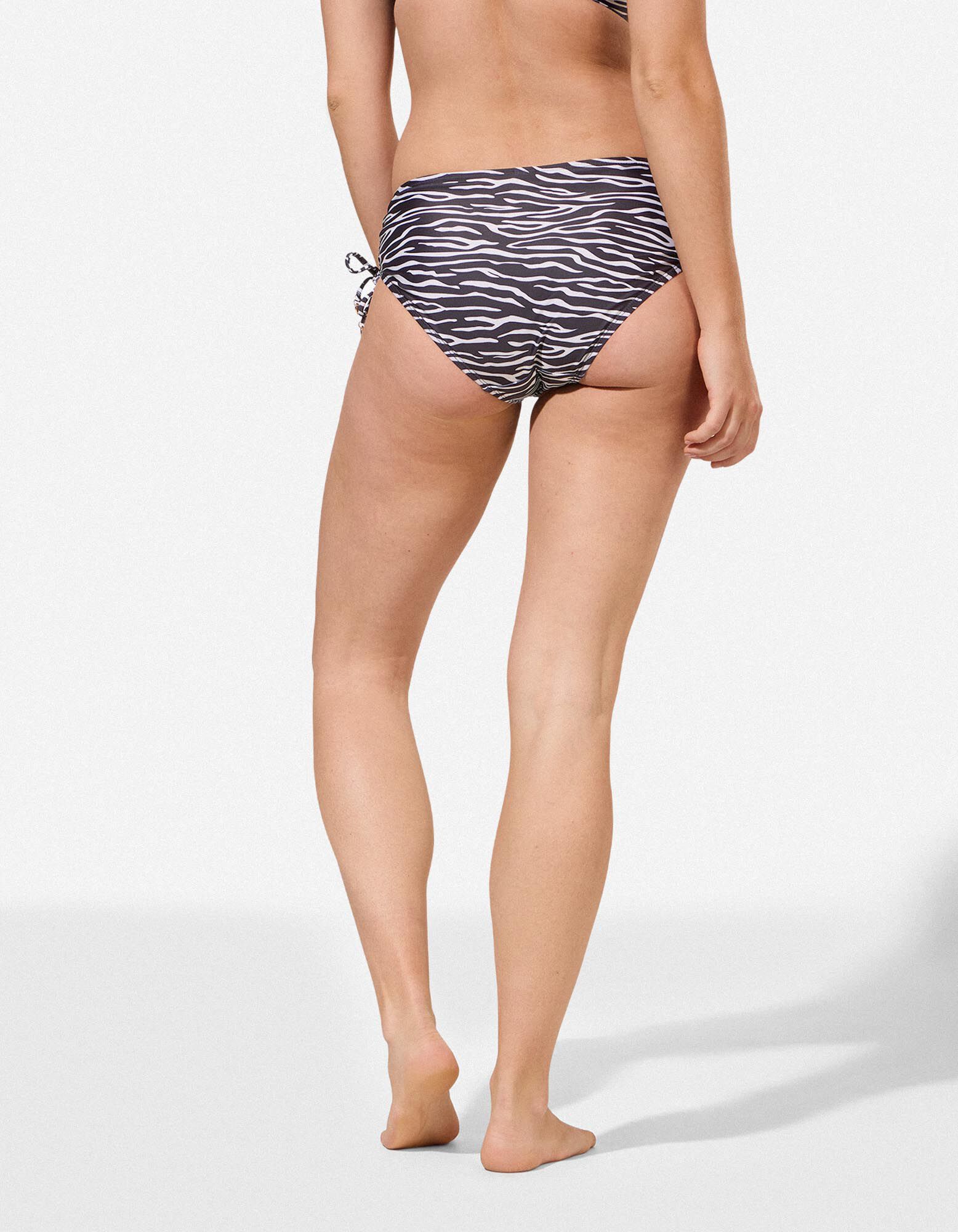 Short de bain - motif z&egrave;bre - noir
