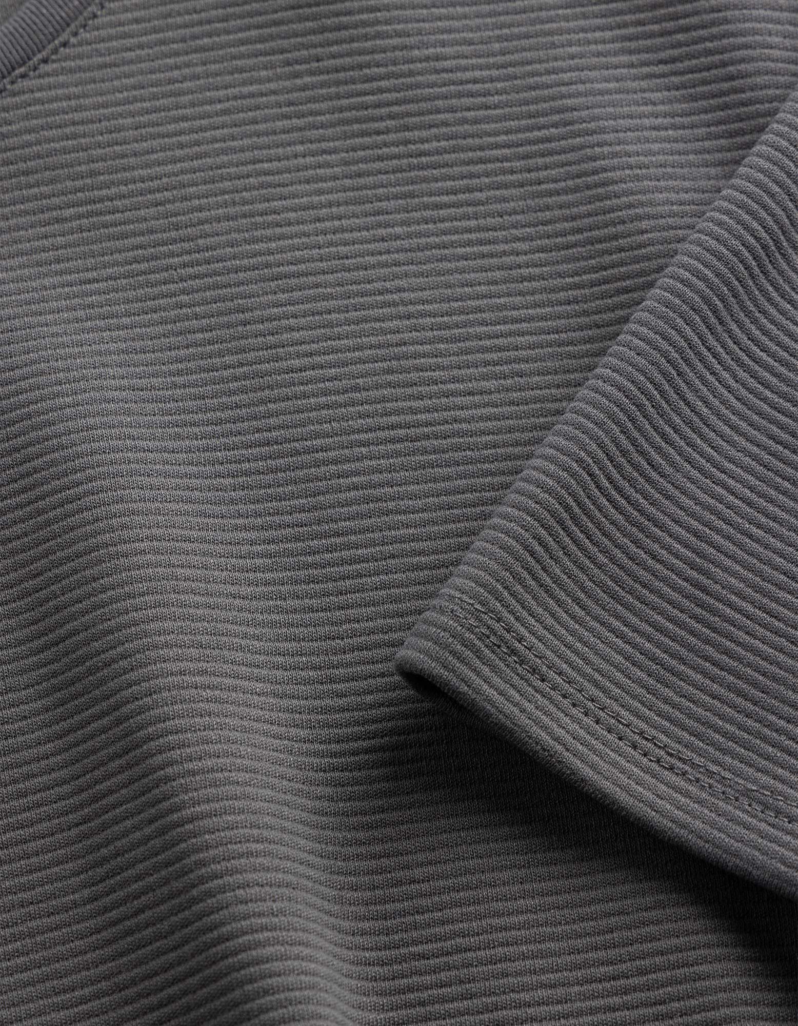 T-shirt - gris fonc&eacute;