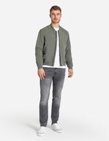 striukė - Nepraleidžia vėjo - sviesiai zalias