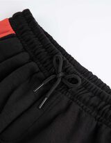 Szabadidőnadrág - Derekán húzózsinórral - fekete