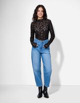 Felső - Csipkerátéttel - fekete