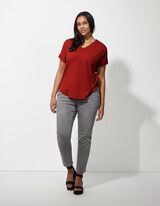 Felső - V-kiv&aacute;g&aacute;s - m&eacute;lyv&ouml;r&ouml;s