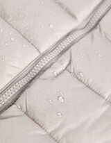 Steppelt dzseki - V&iacute;zlepergető - b&eacute;zs