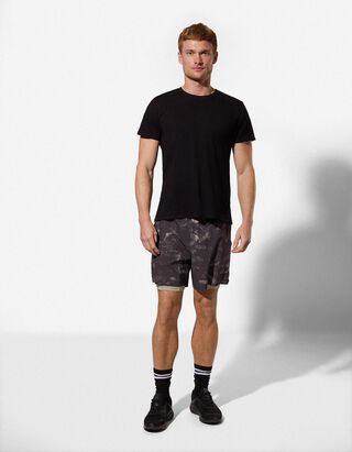 Shorts - Allover-Print - schwarz